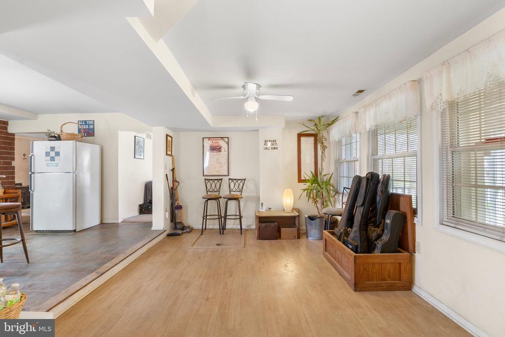15921 FREDERICK ROAD