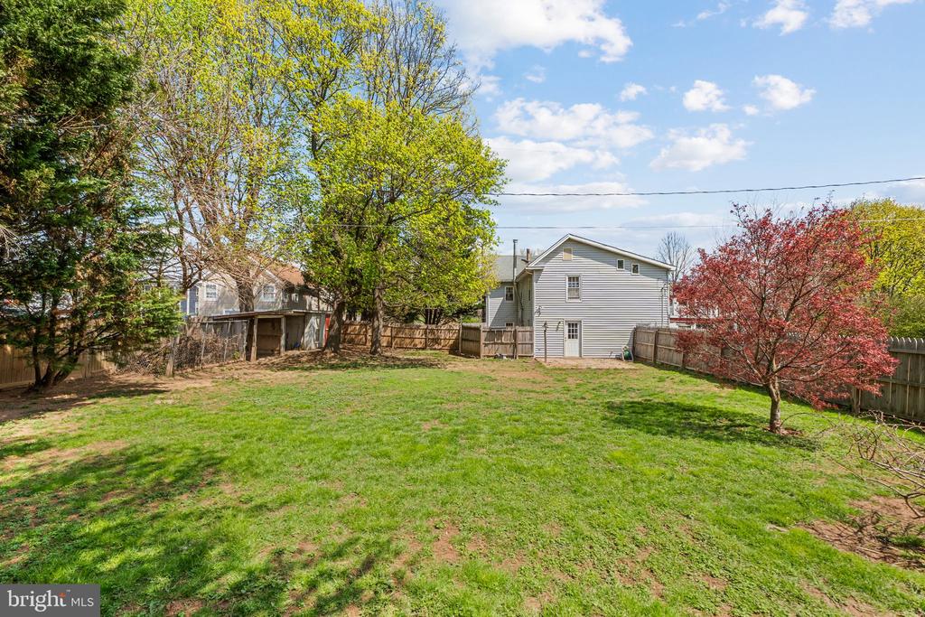 15921 FREDERICK ROAD