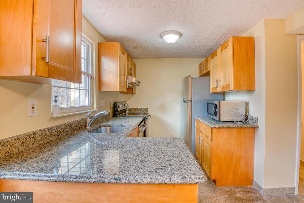 9220 PINENUT COURT