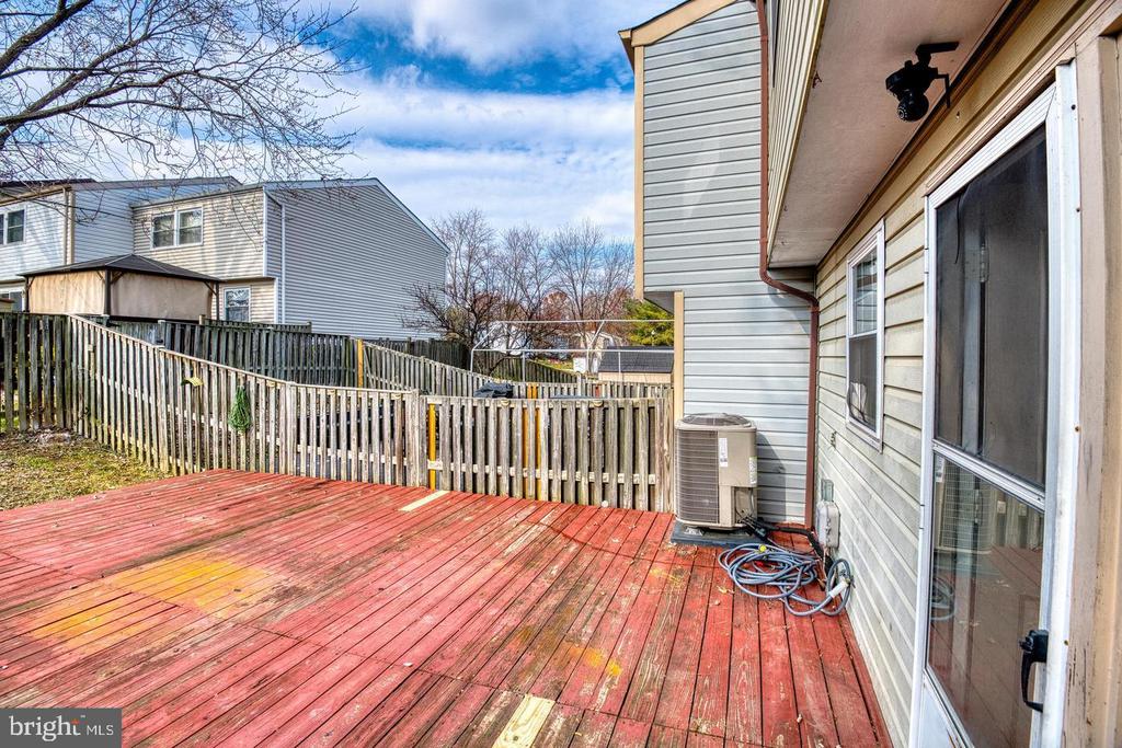 9220 PINENUT COURT