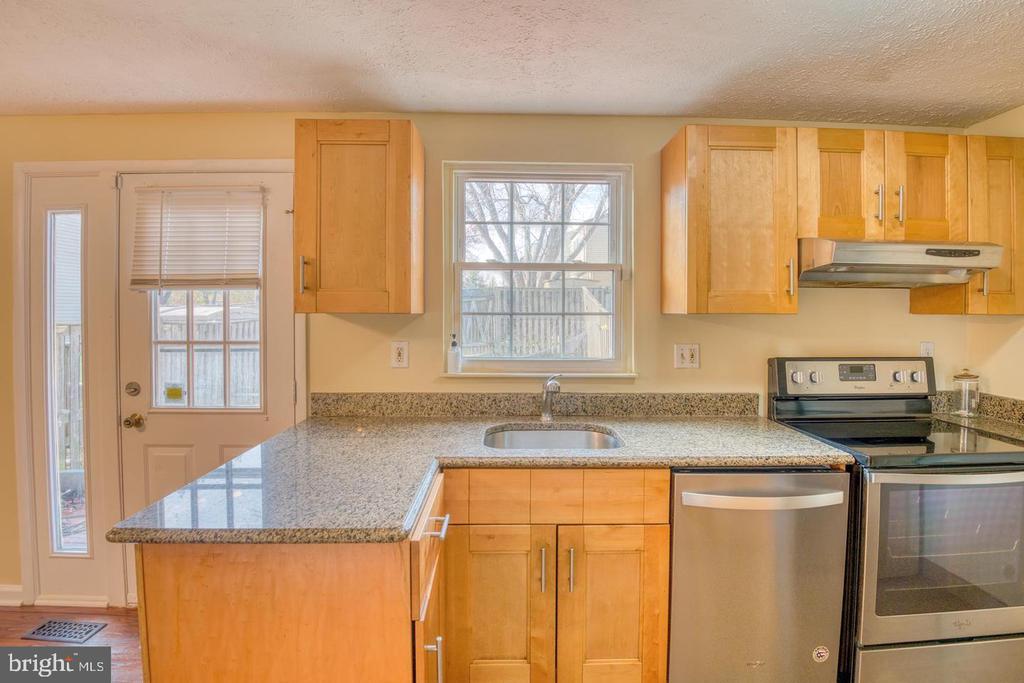 9220 PINENUT COURT