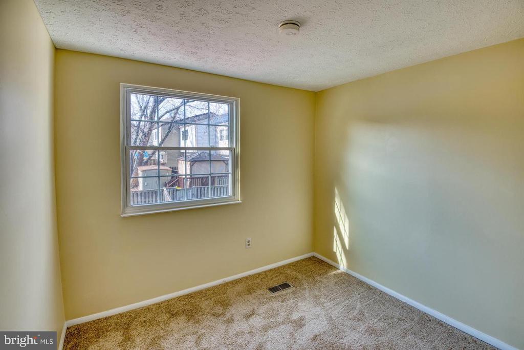 9220 PINENUT COURT
