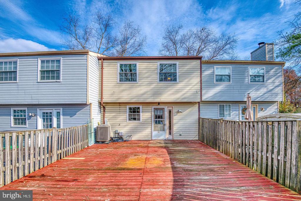 9220 PINENUT COURT