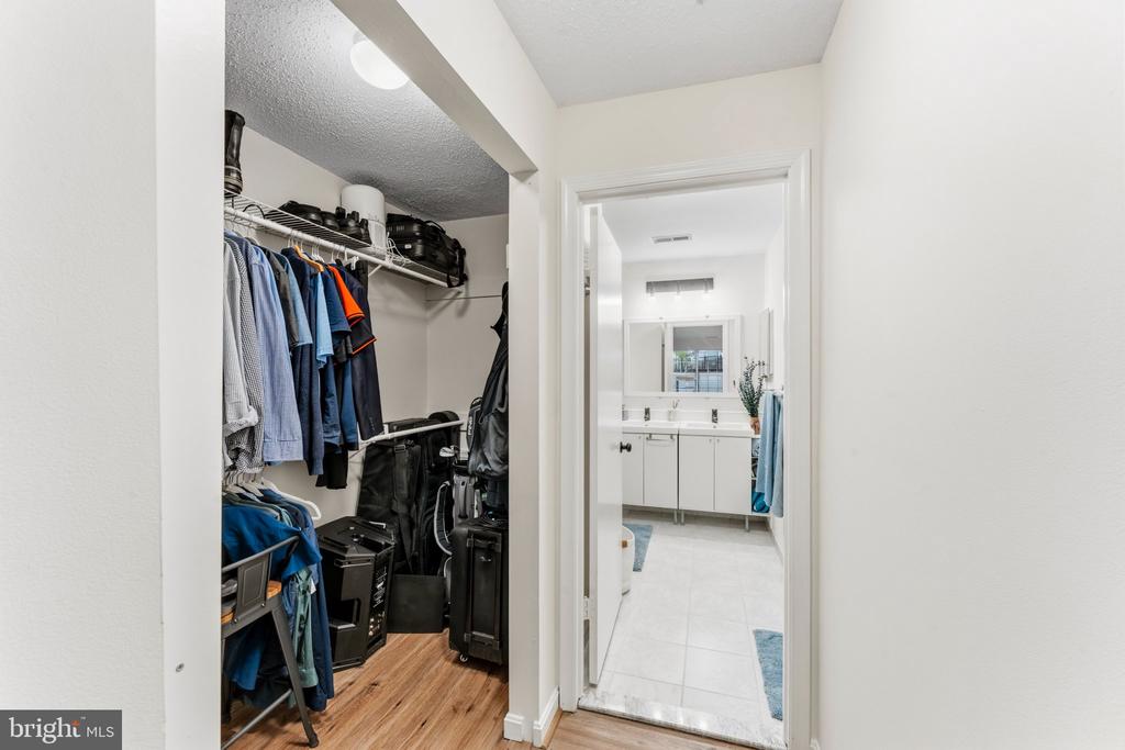 4920 DORSEY HALL DRIVE Unit: 6