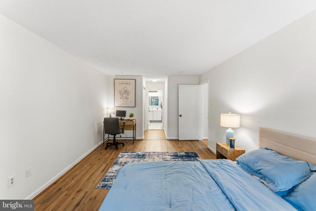 4920 DORSEY HALL DRIVE Unit: 6
