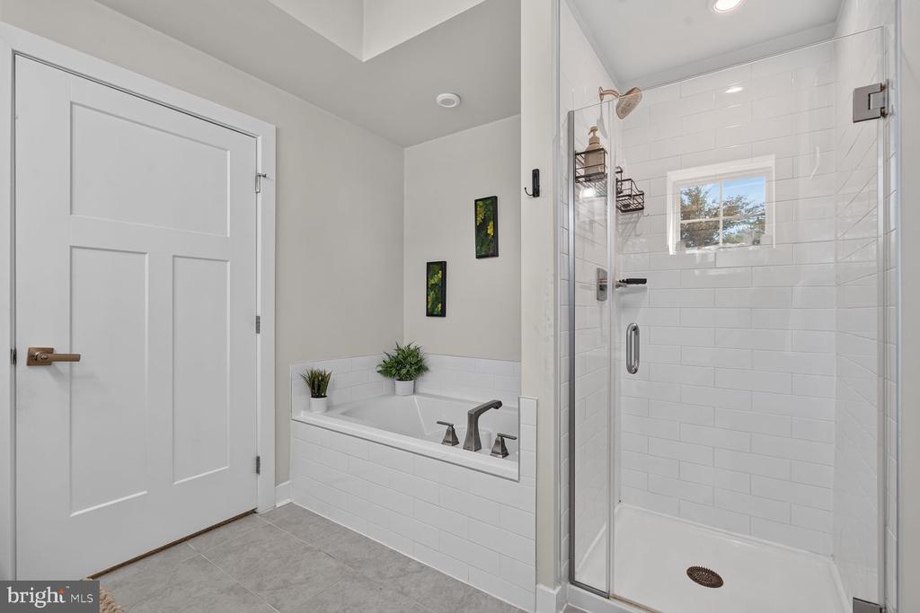 10020 RUFFIAN WAY Unit: B