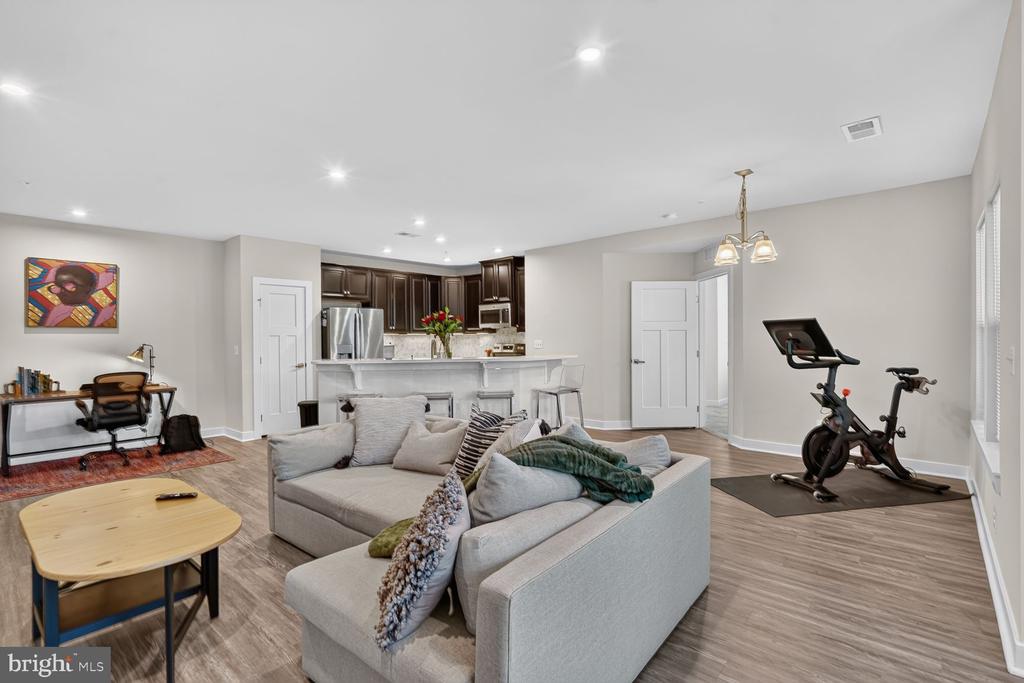 10020 RUFFIAN WAY Unit: B