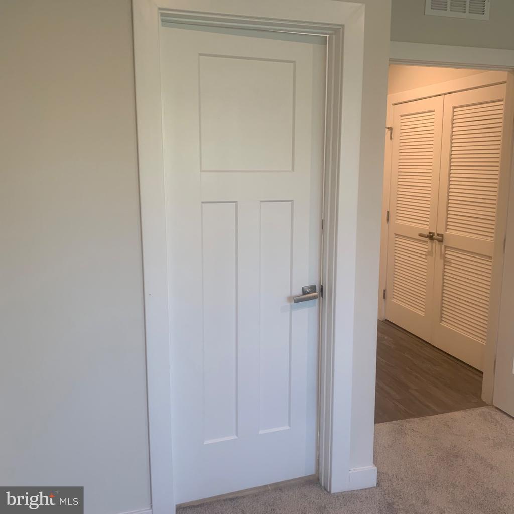 10020 RUFFIAN WAY Unit: B
