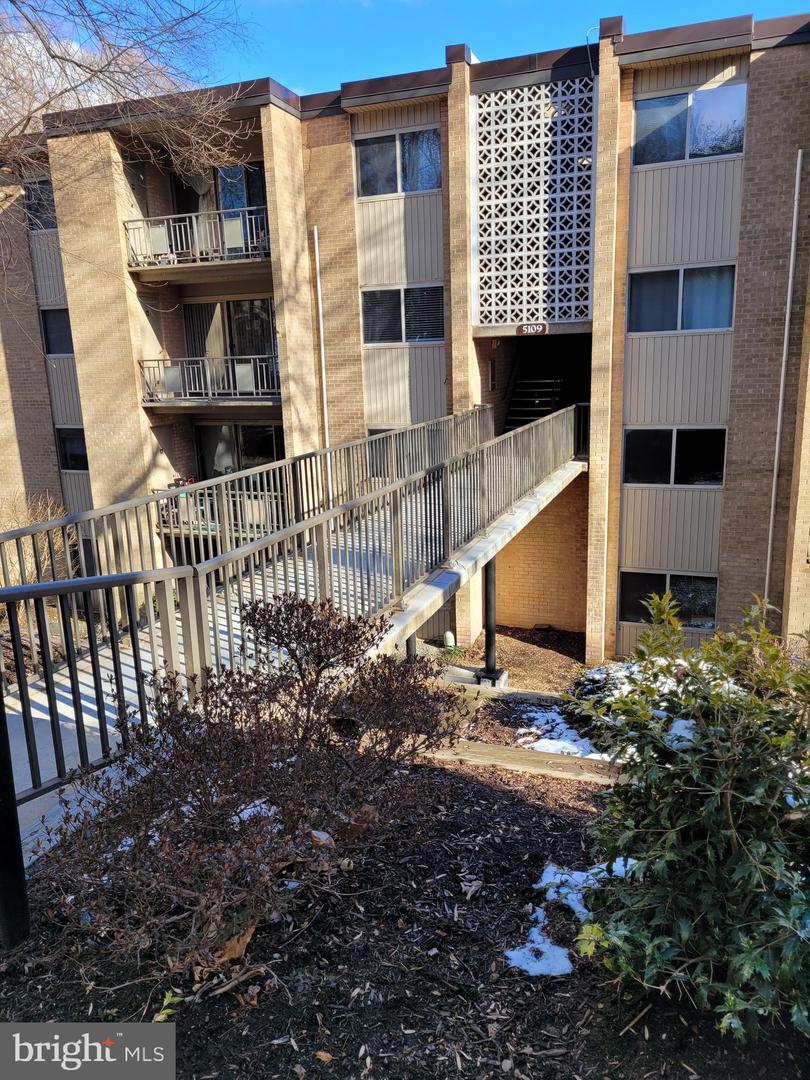 5109 Crossfield COURT Unit: 11