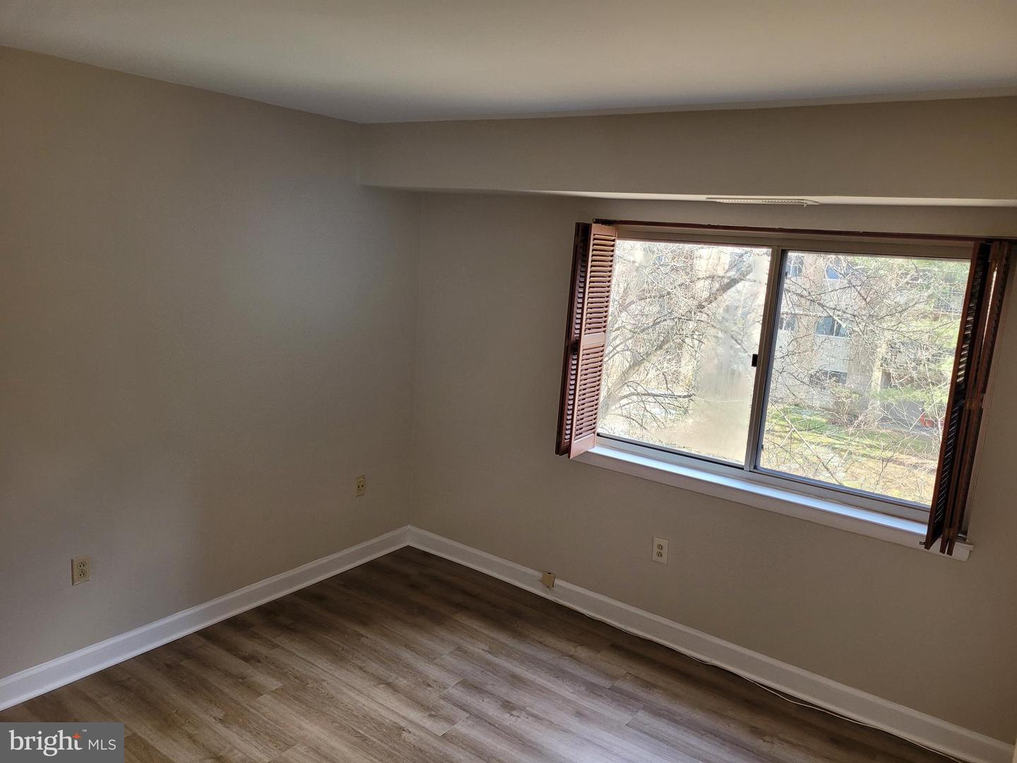 5109 Crossfield COURT Unit: 11