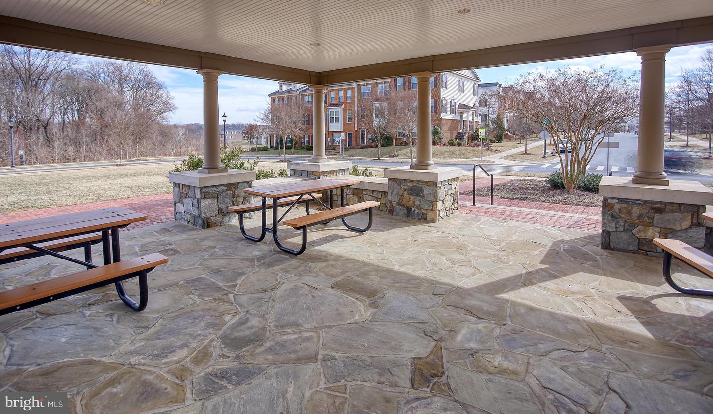 1208 Poplar Run DRIVE