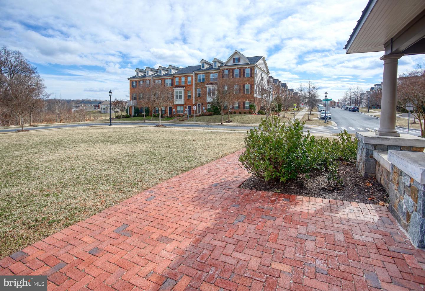 1208 Poplar Run DRIVE