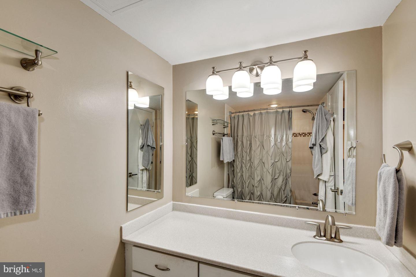 7505 Democracy BOULEVARD Unit: A-414