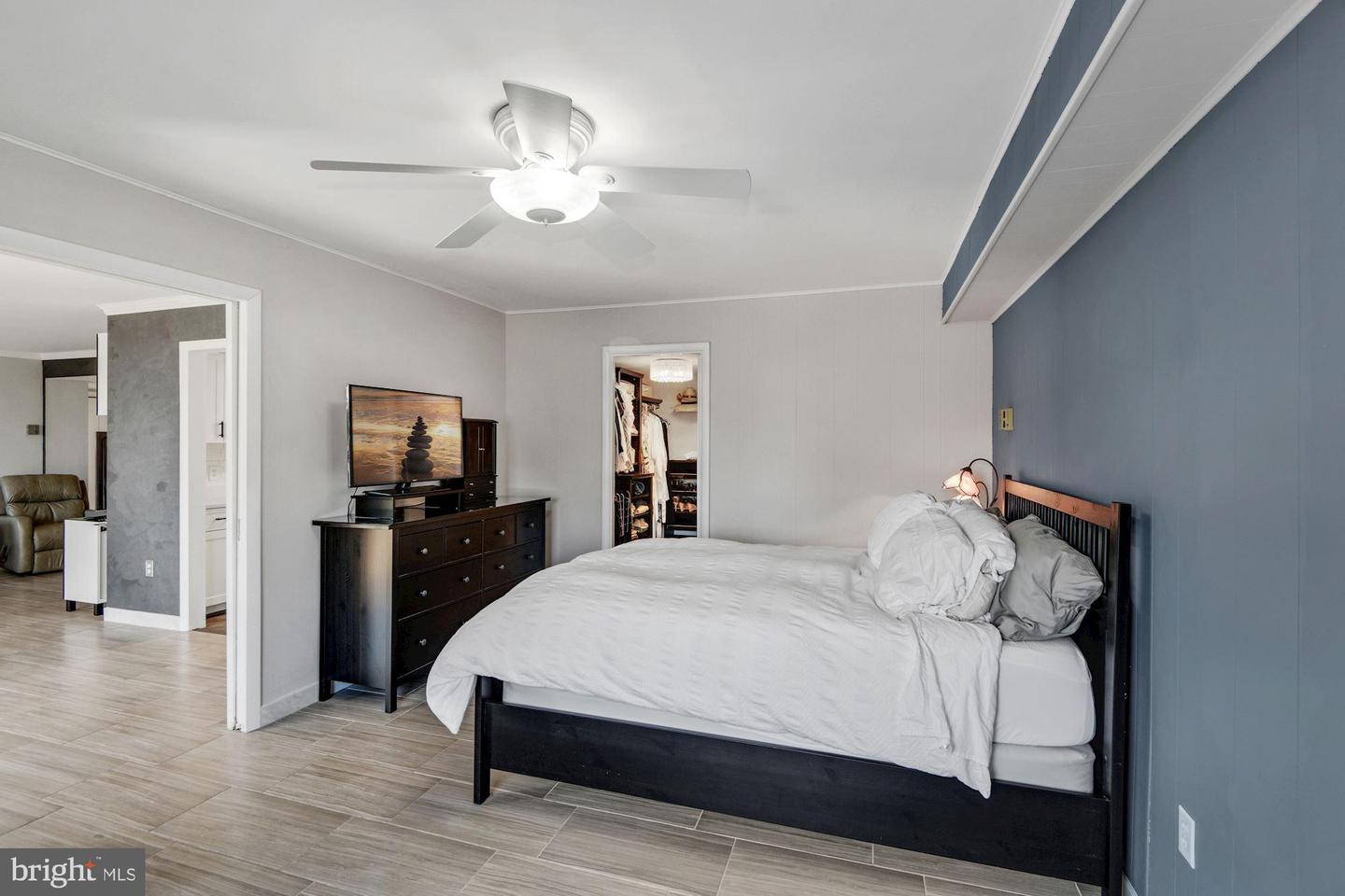 7505 Democracy BOULEVARD Unit: A-414