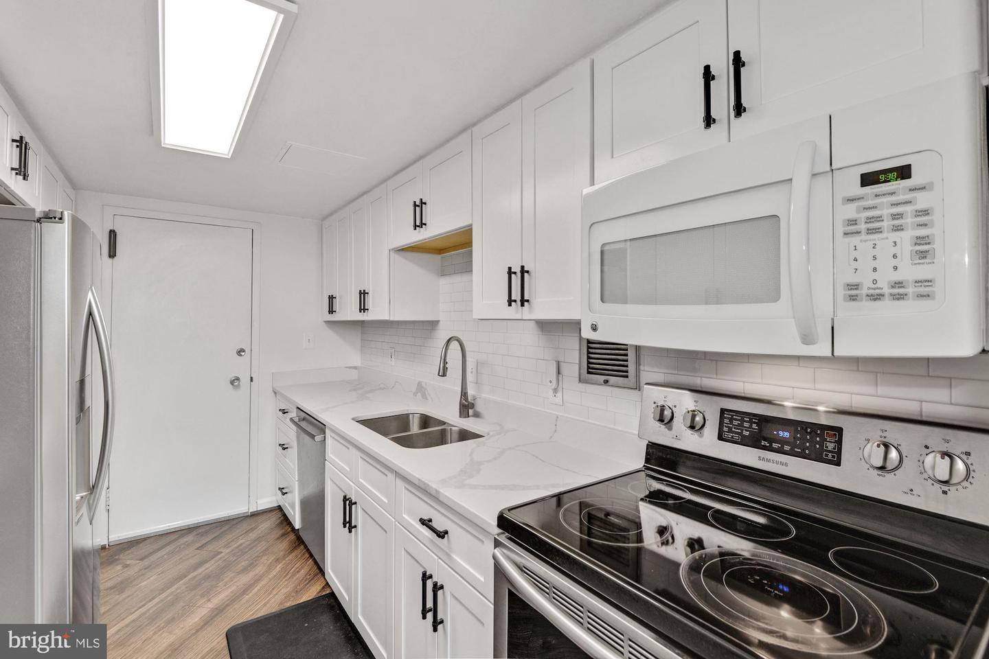 7505 Democracy BOULEVARD Unit: A-414