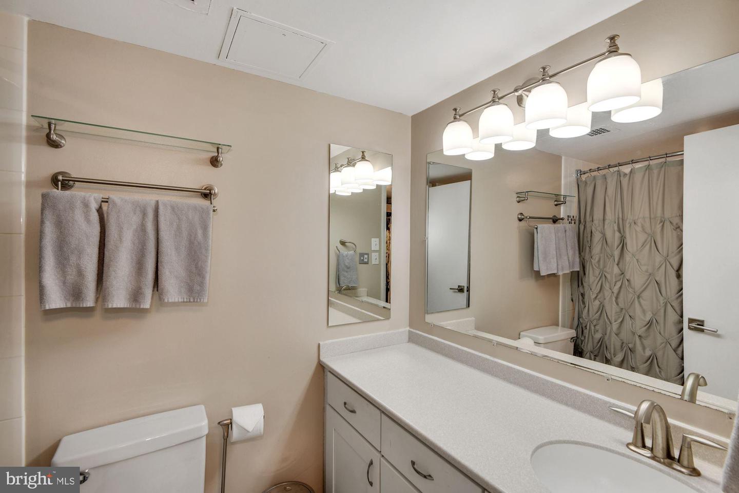 7505 Democracy BOULEVARD Unit: A-414
