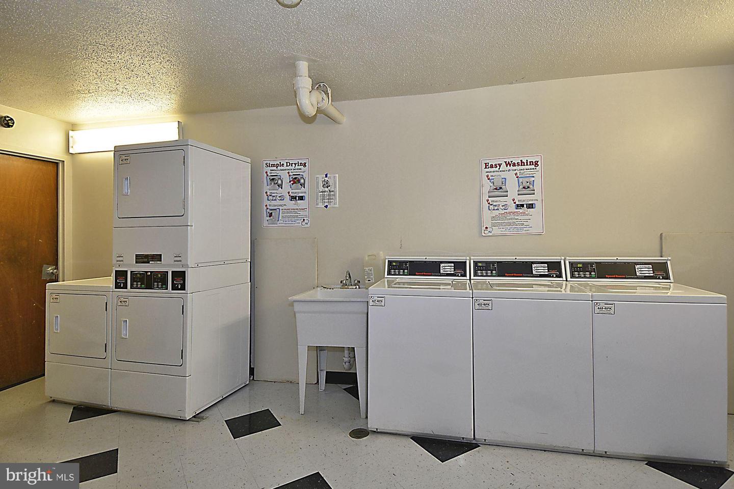 7505 Democracy BOULEVARD Unit: A-414