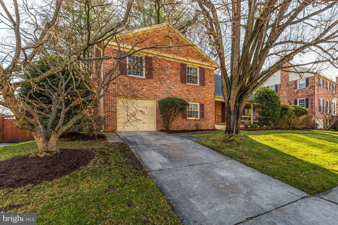 11805 Magruder LANE