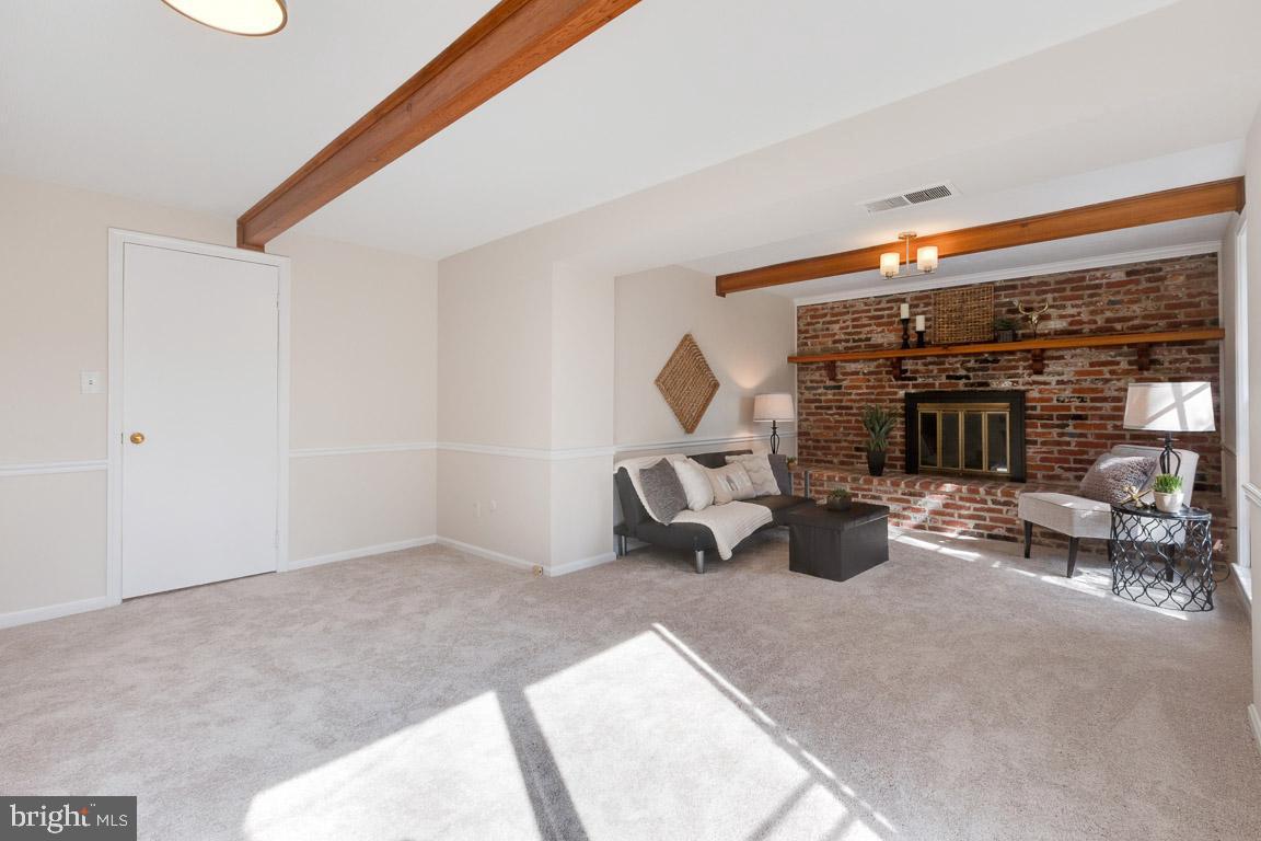 11805 Magruder LANE
