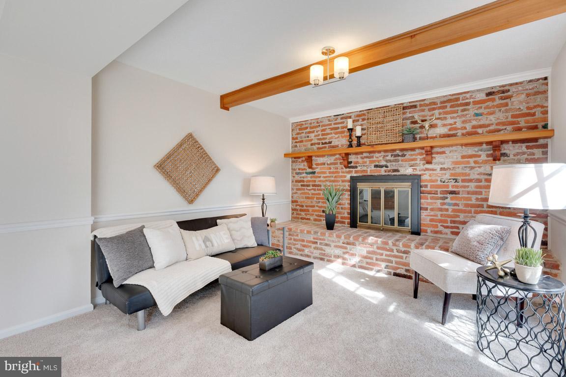 11805 Magruder LANE
