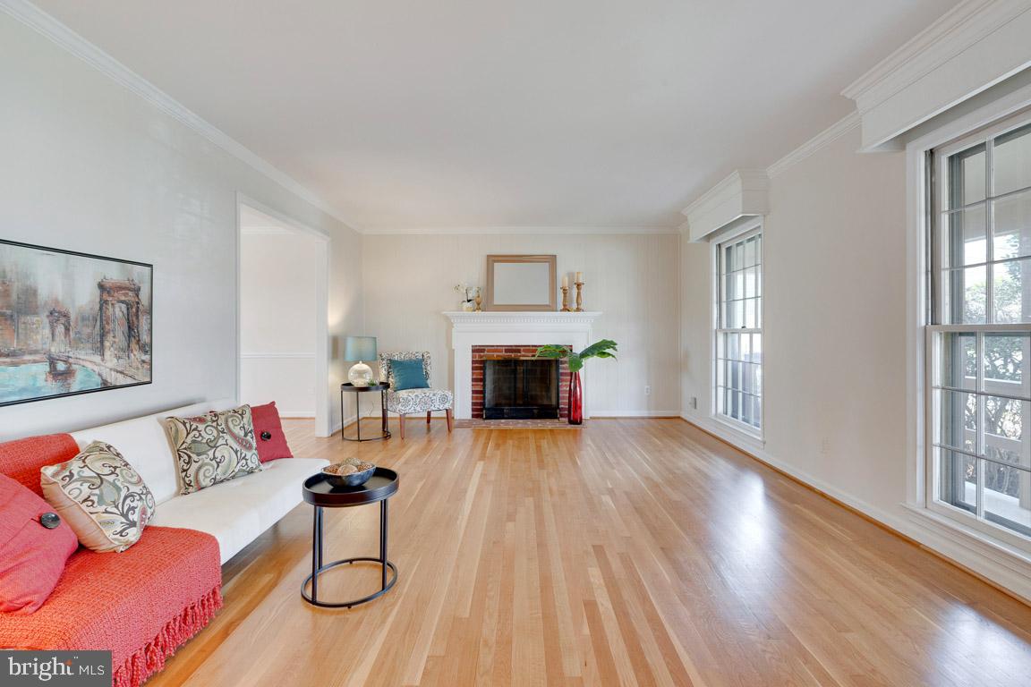11805 Magruder LANE