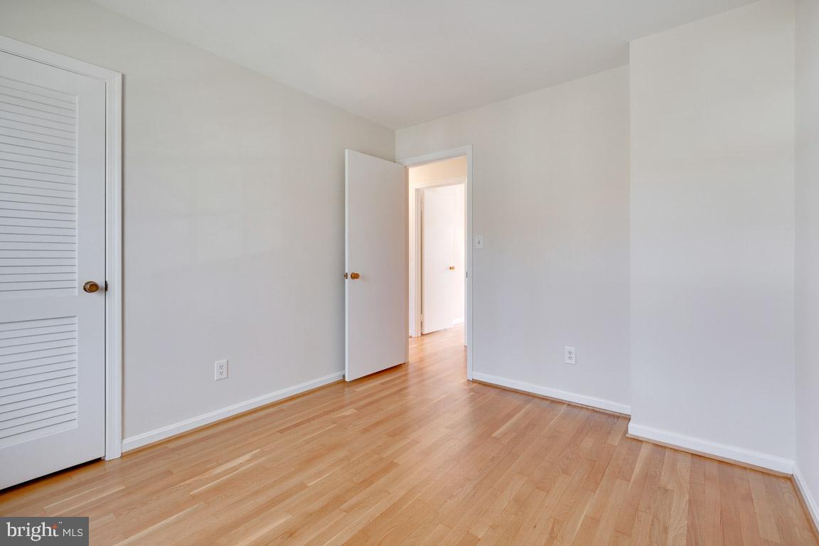11805 Magruder LANE