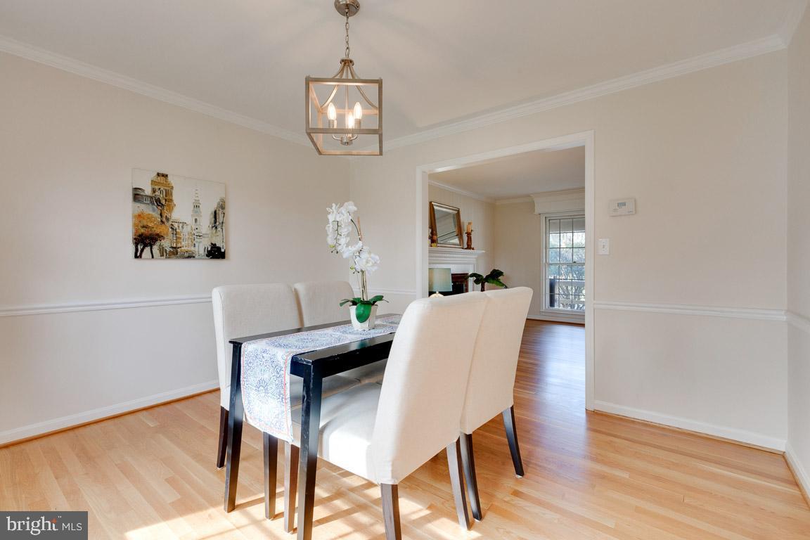 11805 Magruder LANE