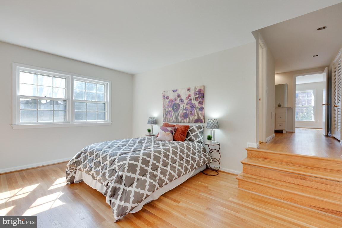 11805 Magruder LANE