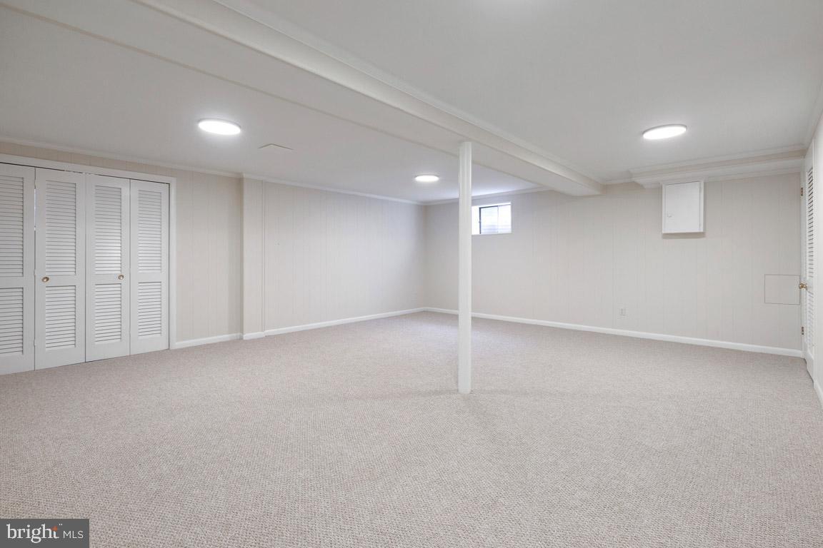 11805 Magruder LANE
