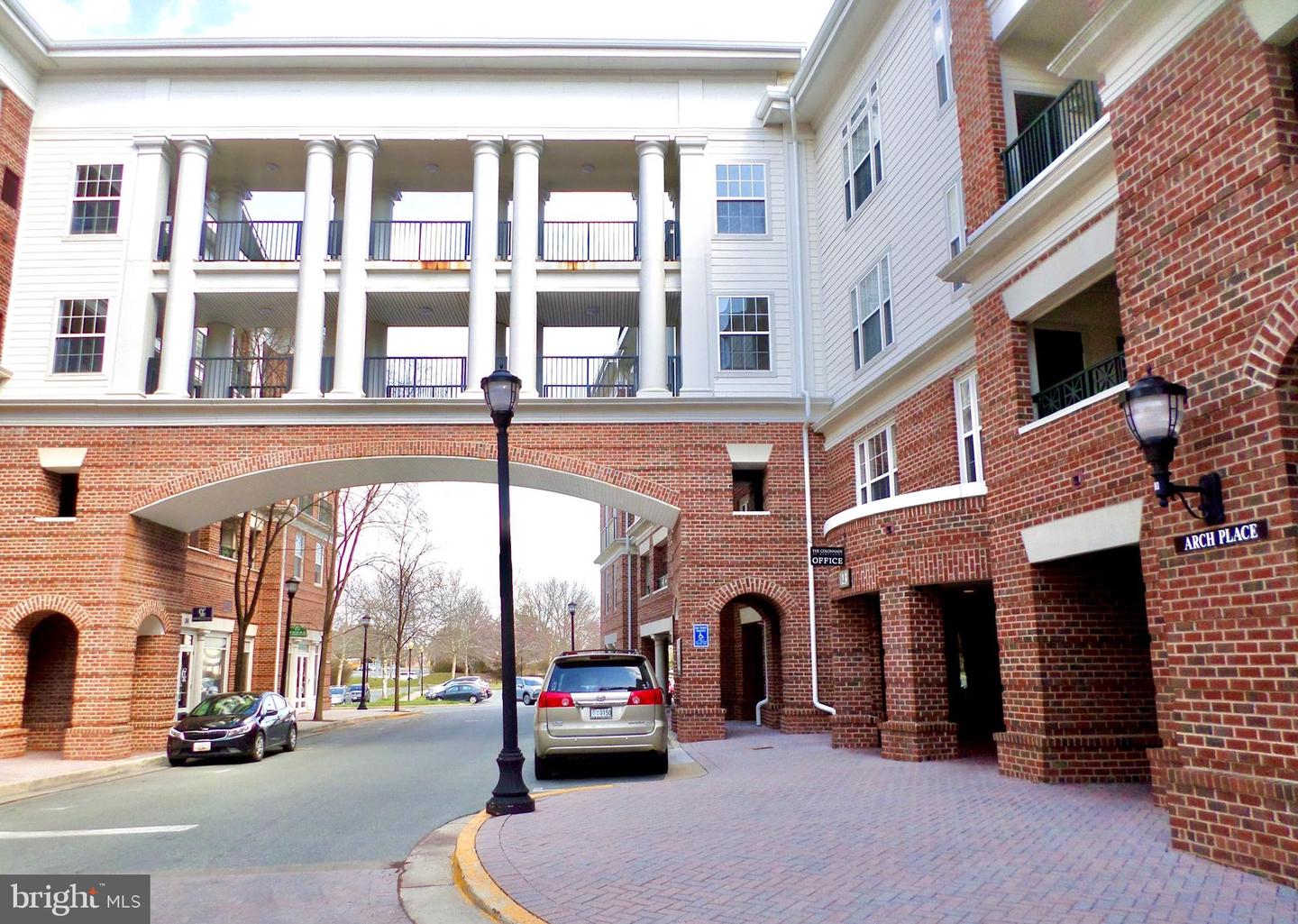 23 Arch PLACE Unit: 274