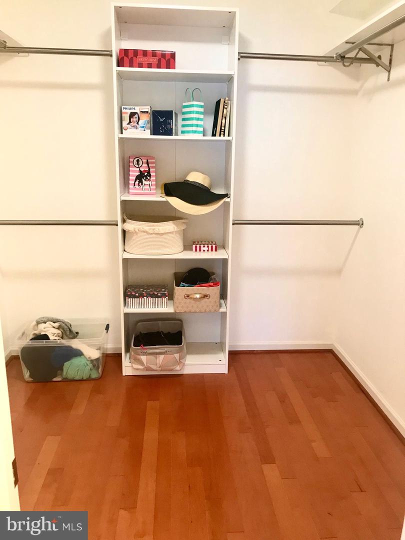 23 Arch PLACE Unit: 274