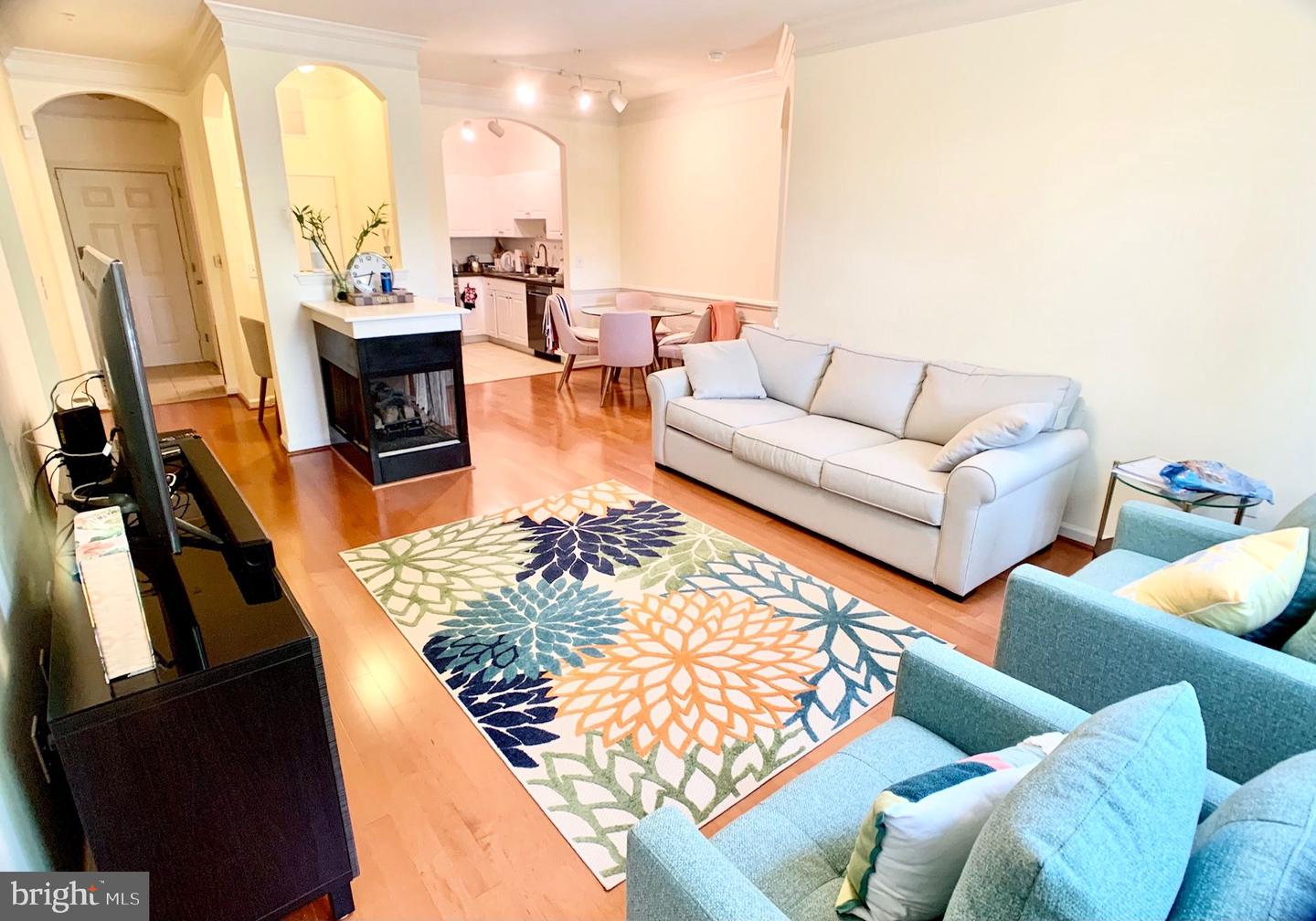 23 Arch PLACE Unit: 274