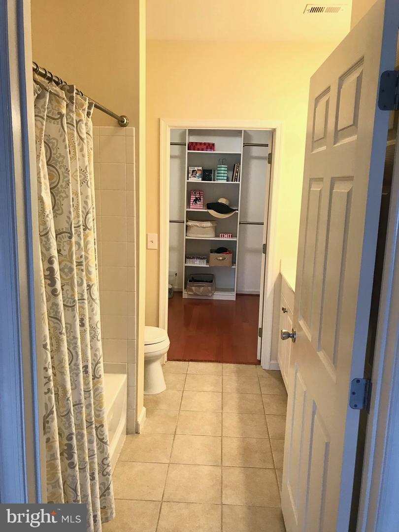 23 Arch PLACE Unit: 274