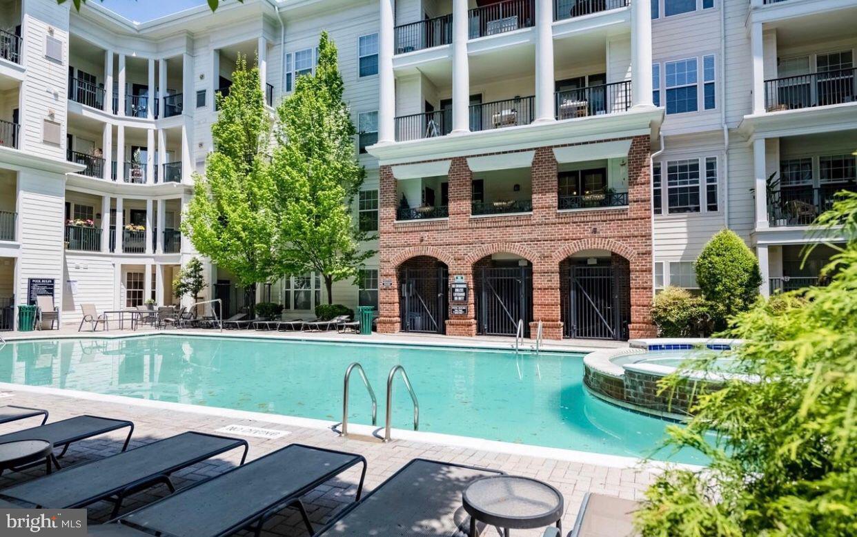 23 Arch PLACE Unit: 274