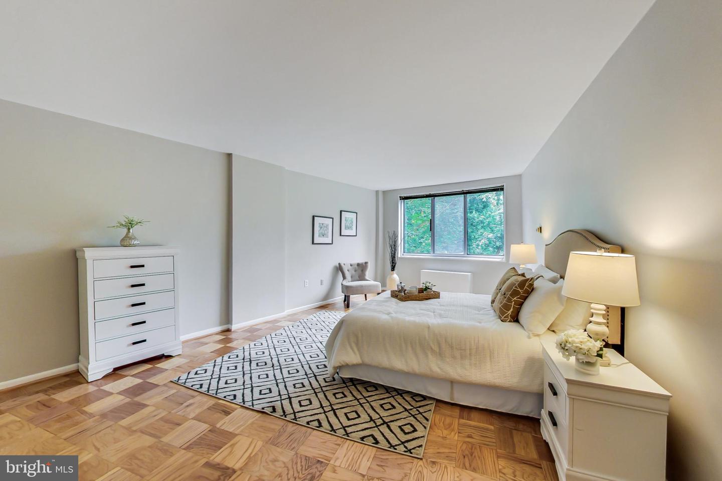 10500 Rockville Pike Unit: 116