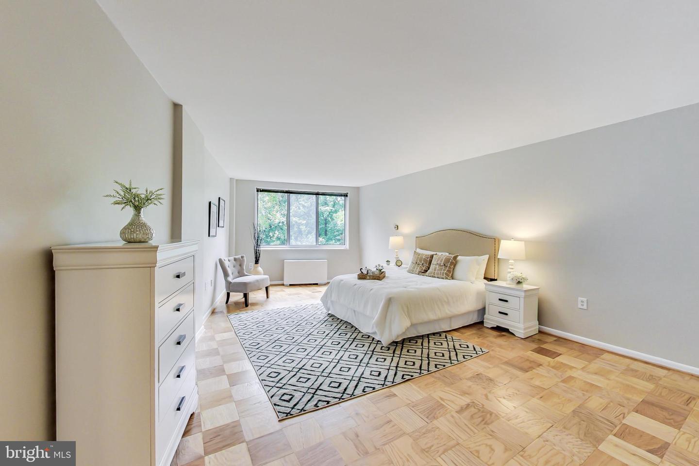 10500 Rockville Pike Unit: 116
