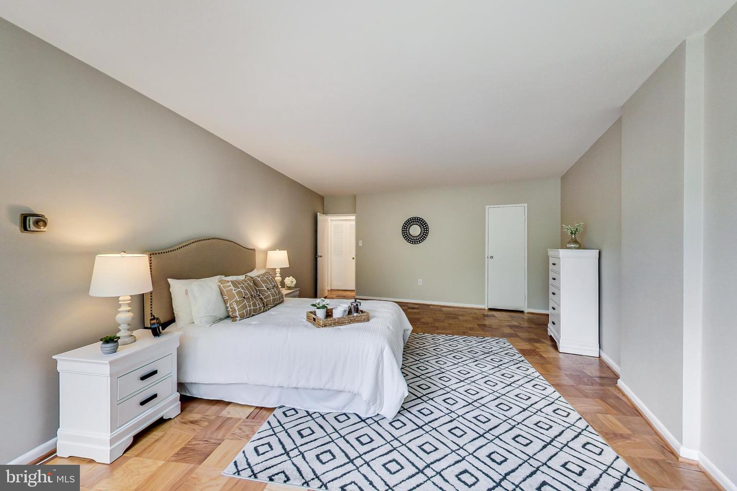 10500 Rockville Pike Unit: 116