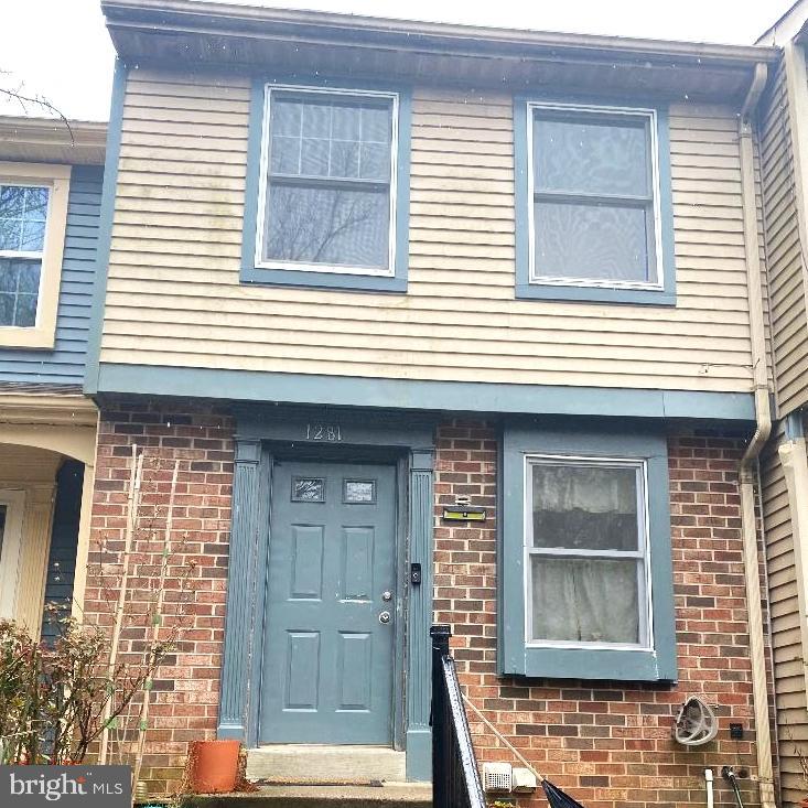 1281 Elm Grove CIRCLE