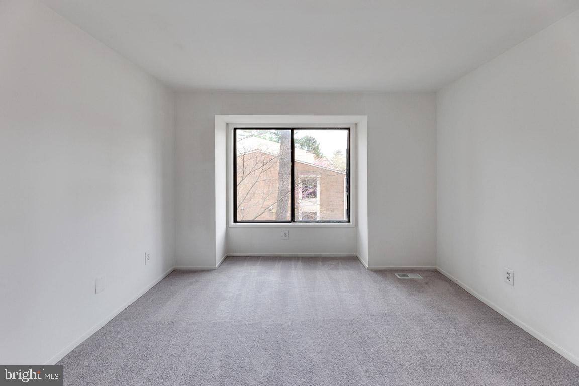 18701 Nathans PLACE