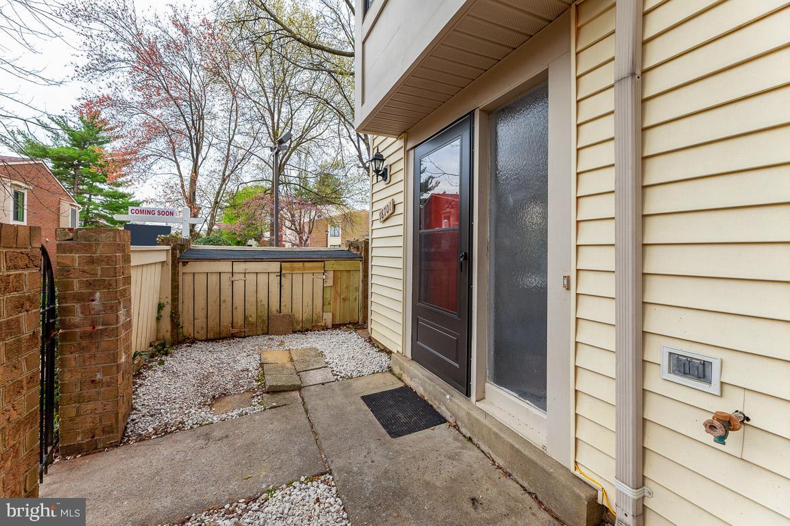 18701 Nathans PLACE