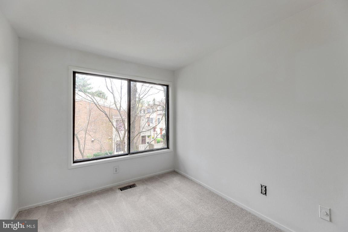 18701 Nathans PLACE
