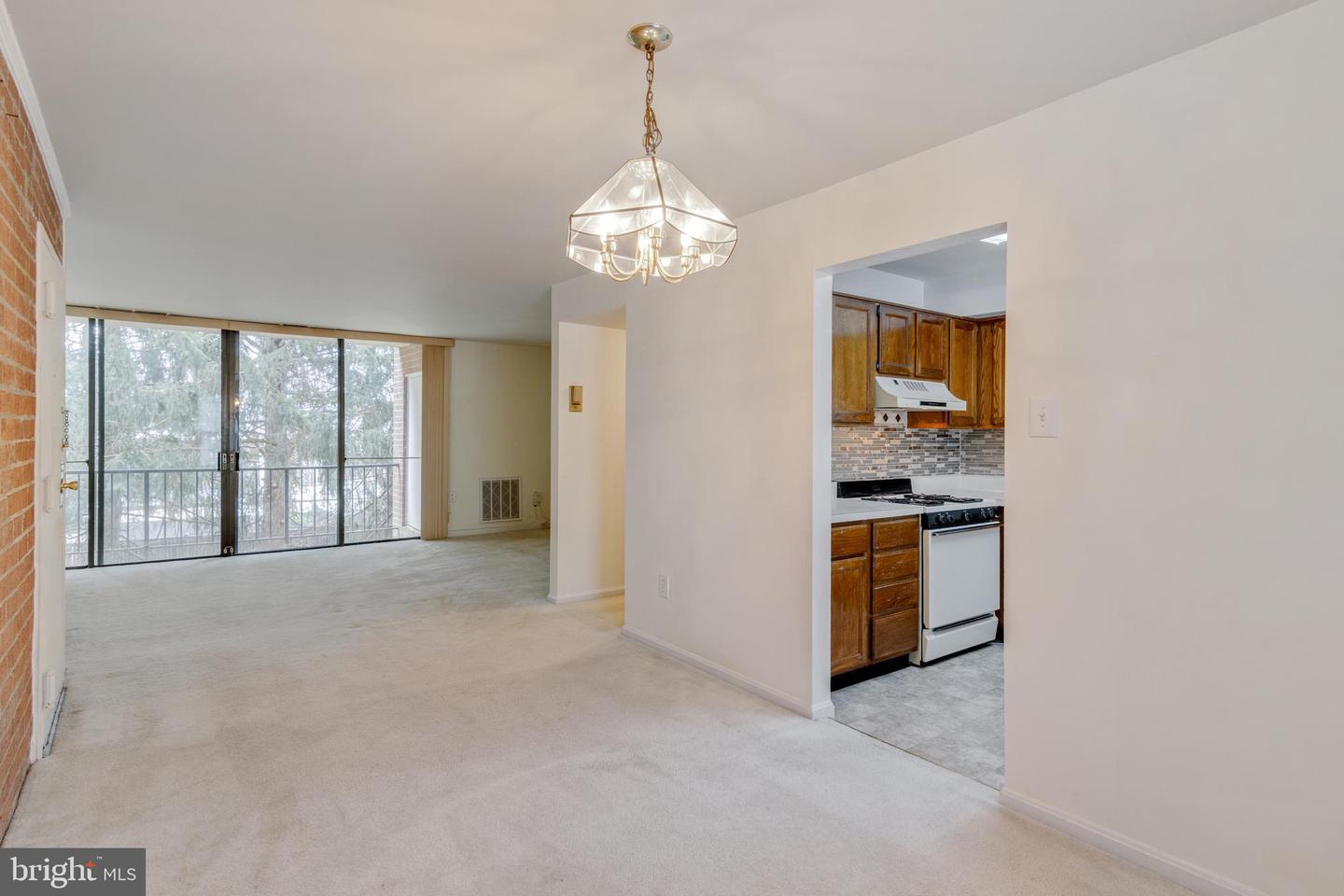 752 Quince Orchard BOULEVARD Unit: 102