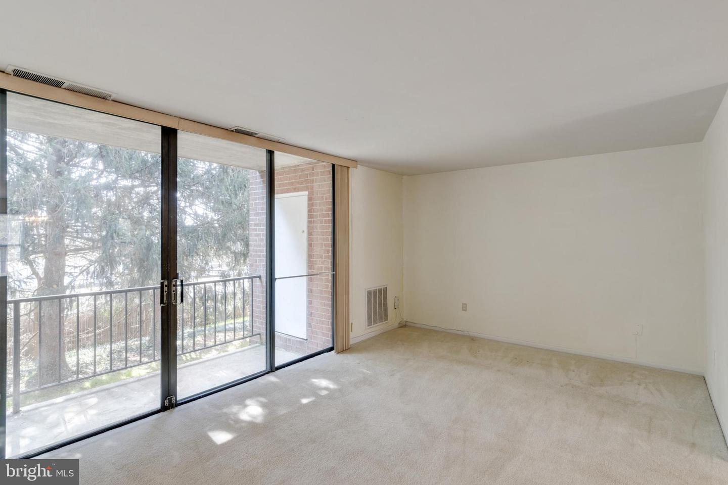 752 Quince Orchard BOULEVARD Unit: 102
