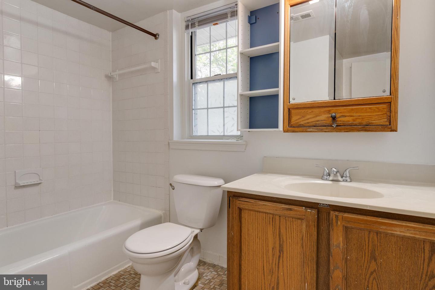 752 Quince Orchard BOULEVARD Unit: 102