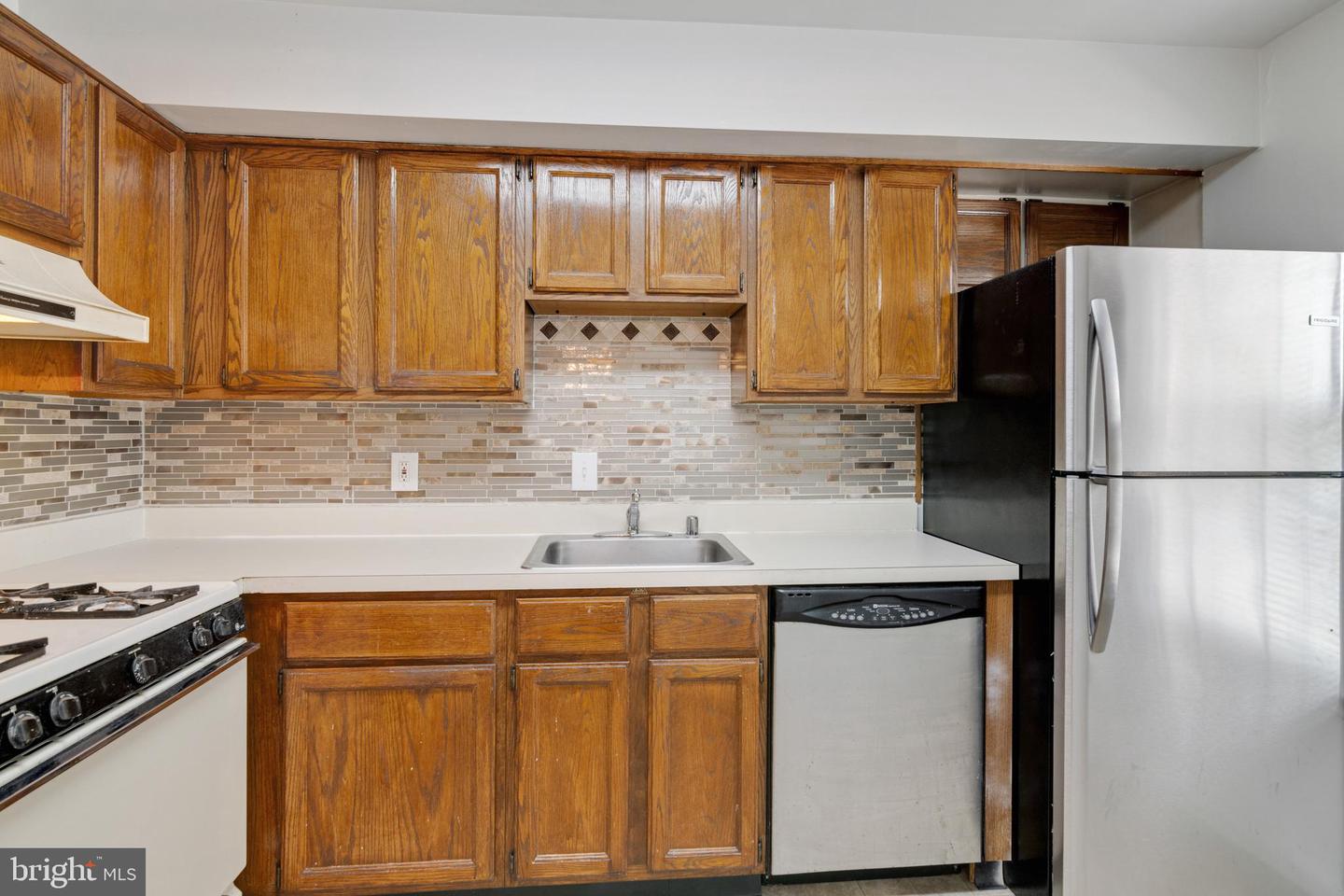 752 Quince Orchard BOULEVARD Unit: 102