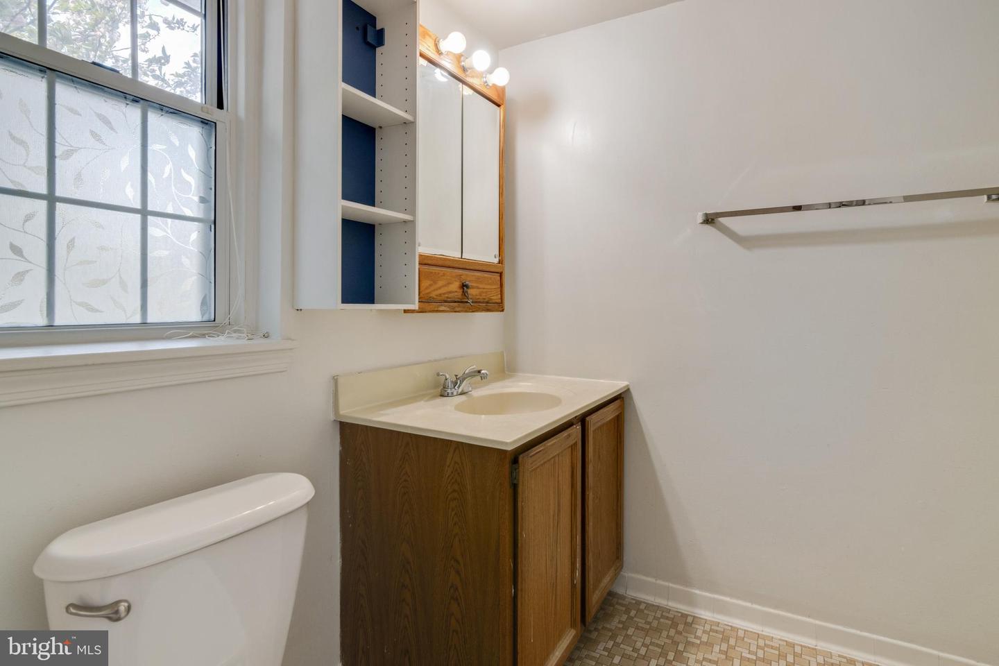 752 Quince Orchard BOULEVARD Unit: 102