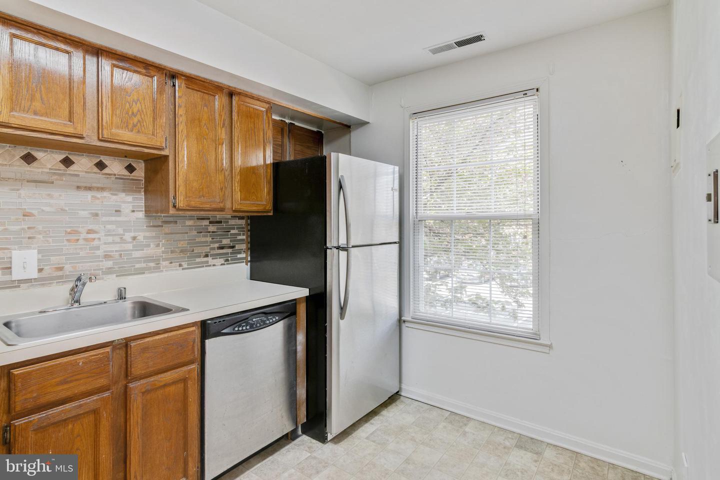 752 Quince Orchard BOULEVARD Unit: 102
