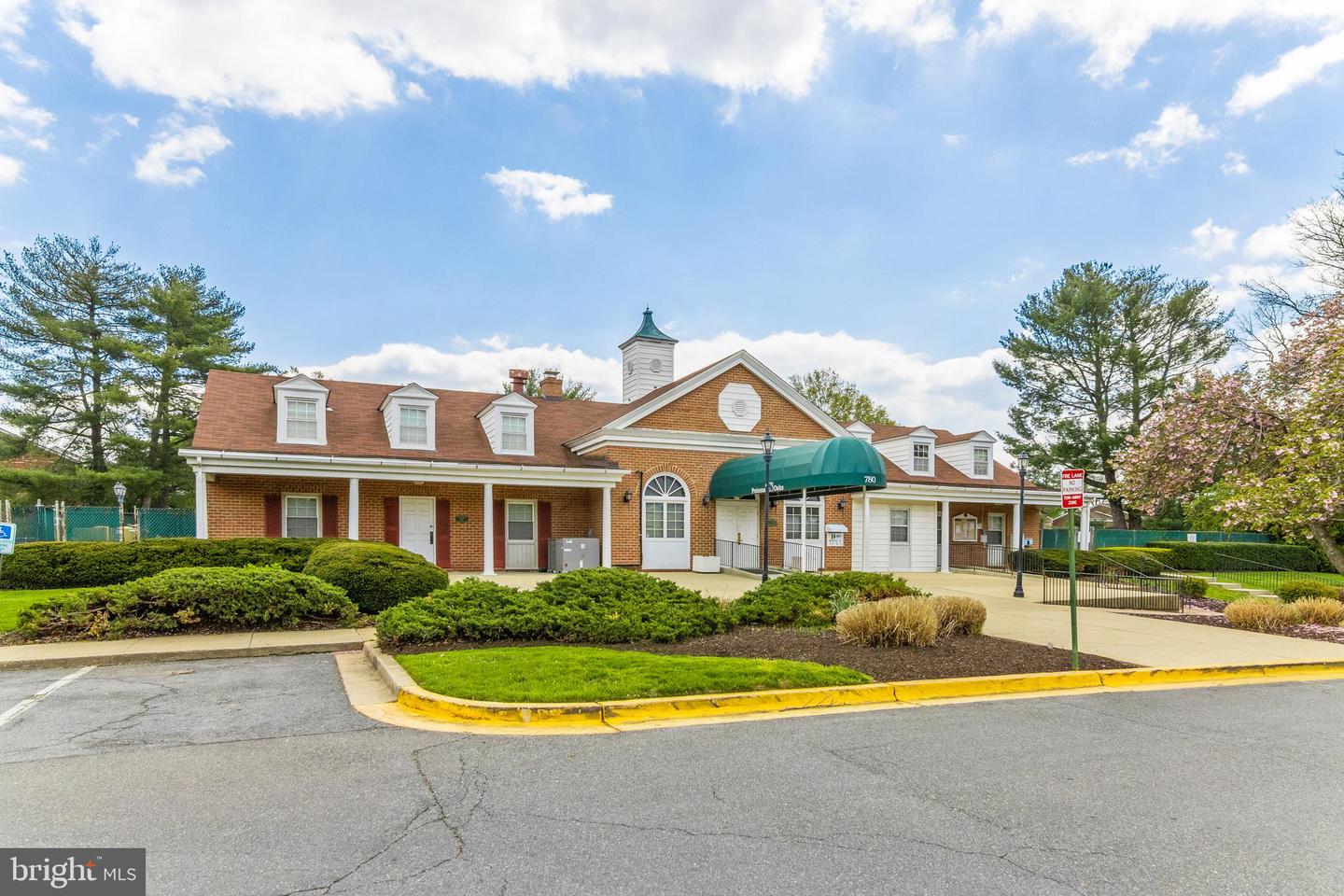752 Quince Orchard BOULEVARD Unit: 102
