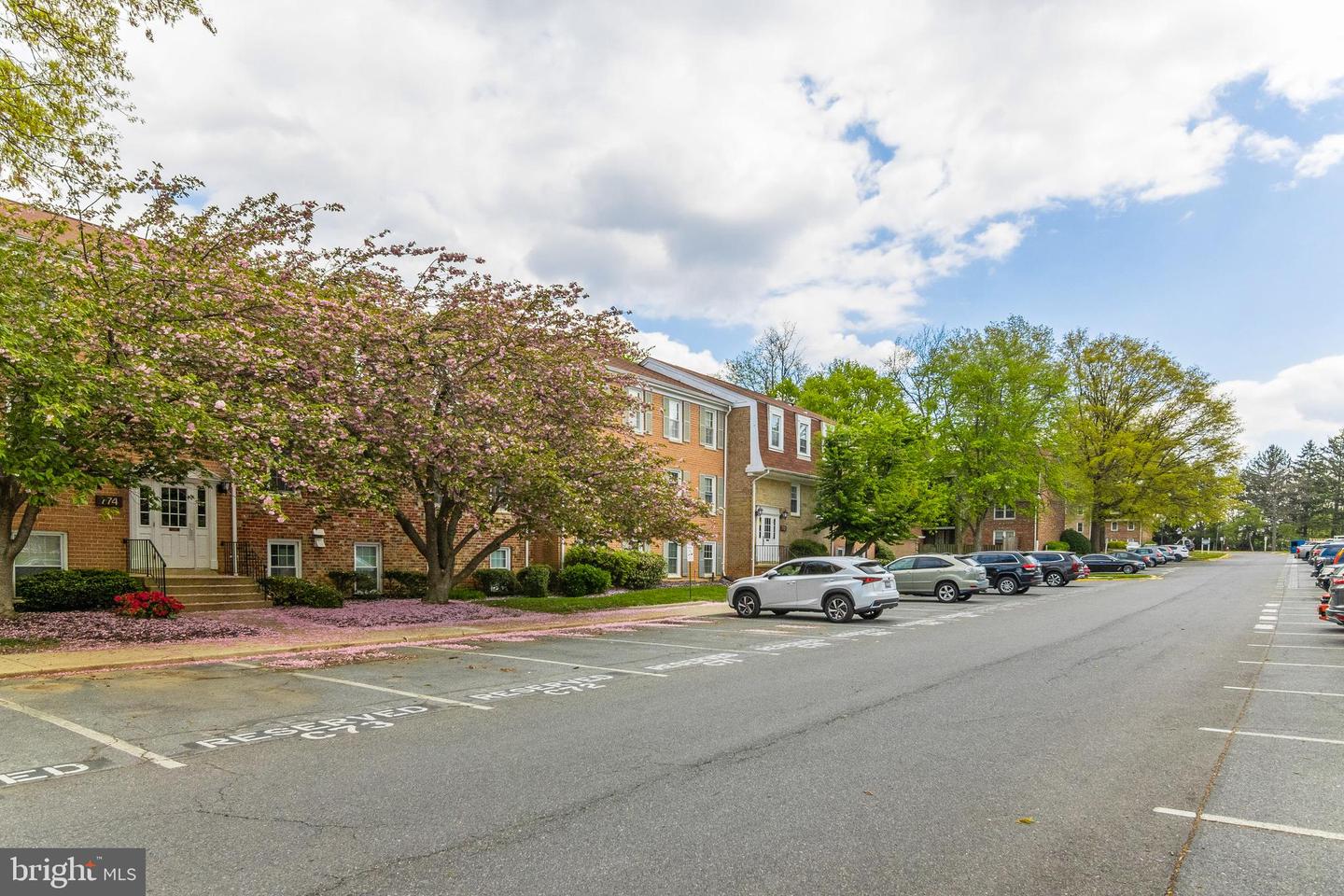752 Quince Orchard BOULEVARD Unit: 102