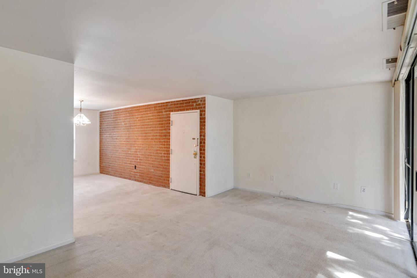 752 Quince Orchard BOULEVARD Unit: 102